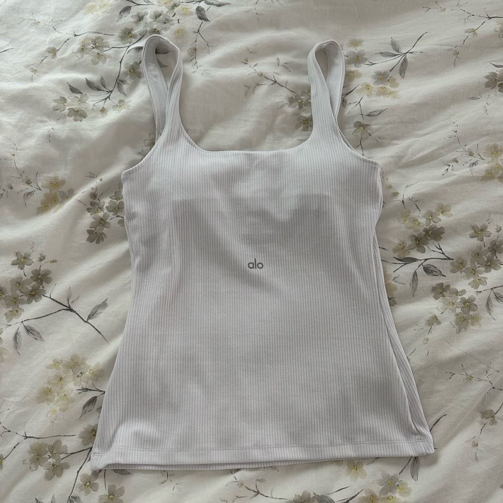 ALO | Ribbed Minimalist Tank